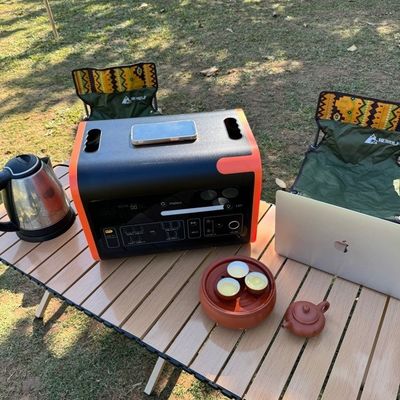 आउटडोर कैम्पिंग पोर्टेबल पावर सोलर पावर स्टेशन 2048wh 2200W LiFePO4 बैटरी
