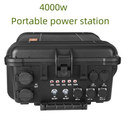 आपातकालीन स्थितियों के लिए 4000W 220V LiFePO4 बहुक्रियाशील मोबाइल पावर स्टेशन