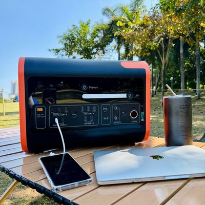 2200W पोर्टेबल LiFePO4 बैटरी जनरेटर के लिए अनुकूलन घर और बाहर के लिए एकदम सही