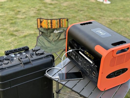 कॉम्पैक्ट 2200W पोर्टेबल सौर ऊर्जा भंडारण पावर स्टेशन आपके अनुरोध पर अनुकूलन