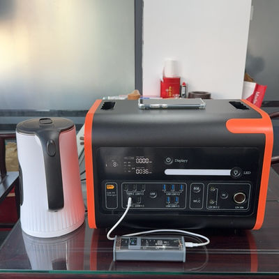 यूएसबी चार्जिंग और सौर ऊर्जा के लिए सभी सॉकेट प्रकार 2000W ऊर्जा भंडारण पोर्टेबल जनरेटर