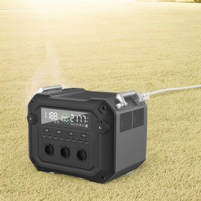 उच्च शक्ति वाले मोबाइल चार्जिंग के लिए बहु सुरक्षा 2500W 110V 120V सौर जनरेटर