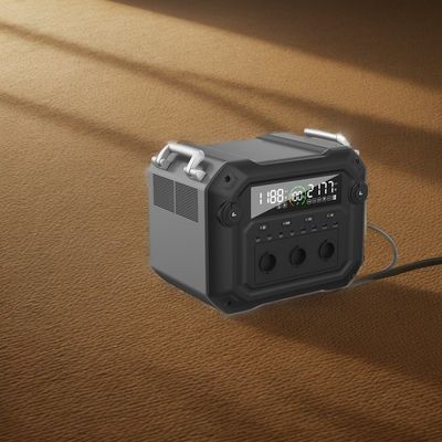 उच्च- 2500W 2340wh 110V 120V सौर जनरेटर ABS एल्यूमीनियम प्रोफाइल खोल सामग्री के साथ