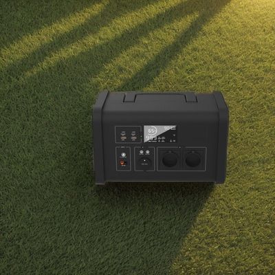 700W एसी आउटपुट आपातकालीन पावर रिजर्व सौर इनपुट पोर्टेबल ऊर्जा भंडारण बिजली स्टेशन