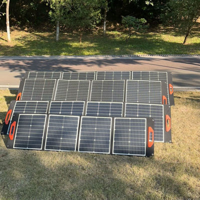 300W फोल्डेबल कैम्पिंग सोलर पैनल मोनोक्रिस्टलीय सेल लघु घर प्रणाली