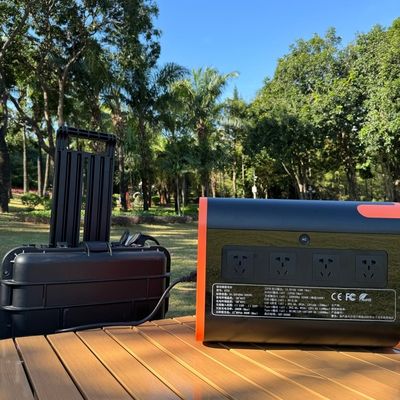 आउटडोर कैम्पिंग और घरेलू आपातकाल के लिए पोर्टेबल पावर स्टेशन 600W 1500W 2000W 2200W लिथियम बैटरी रिचार्जेबल सोलर जनरेटर