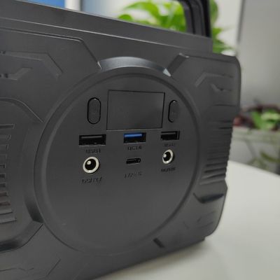 USB2 निर्यात के लिए पोर्टेबल 200W सौर जनरेटर 5V/2.1A और 173wh नाममात्र क्षमता