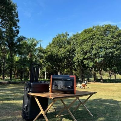 एसी शुद्ध साइन वेव आउटपुट और 8000W पीक पावर के साथ 6000W पोर्टेबल सोलर जनरेटर