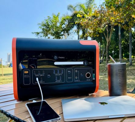 1800W 2000W 2200W पोर्टेबल पावर स्टेशन 2kw लिथियम LiFePO4 बैटरी के साथ AT22 काला