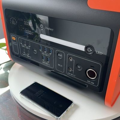 एलईडी लाइटिंग टेप डिस्प्ले के लिए 2200W पोर्टेबल पावर स्टेशन और बैटरी हटाने योग्य नहीं हो सकता है