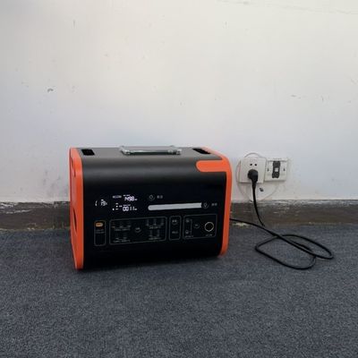 मुख्य और सौर समाधानों के लिए 2200W उच्च शक्ति आउटपुट पोर्टेबल LiFePO4 पावर स्टेशन