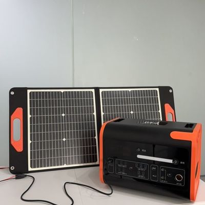 800W सौर चार्जिंग पोर्टेबल ऊर्जा भंडारण बिजली स्टेशन काले रंग में नारंगी रंग के साथ