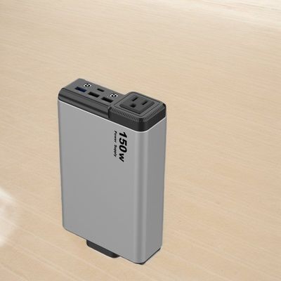 पुनर्नवीनीकरण योग्य 150W सौर ऊर्जा बैंक स्टेशन बाहरी शिविर और घरेलू आपातकाल के लिए आदर्श