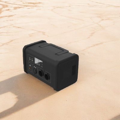 सौर इनपुट 18V/6A मैक्स मल्टी-फंक्शन पोर्टेबल पावर स्टेशन 700W कैंपिंग के लिए