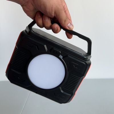 QC3.0 आउटपुट और प्रकार C इनपुट/आउटपुट के साथ हल्के 200W लिथियम बैटरी जनरेटर