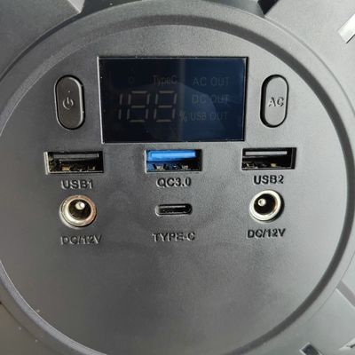 बहुक्रियाशील पोर्टेबल पावर स्टेशन के लिए AC आउटपुट वोल्टेज 110/220V-50Hz/60Hz 200W