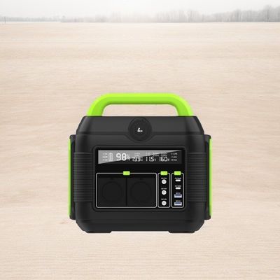 एलसीडी डिस्प्ले 600W/576wh पावर आउटपुट के साथ 220V पोर्टेबल आउटडोर कैम्पिंग आरवी स्टेशन