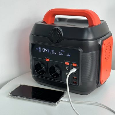 600W/576wh पोर्टेबल सोलर जनरेटर बाहरी आपातकालीन बिजली के लिए बहुमुखी और आसान