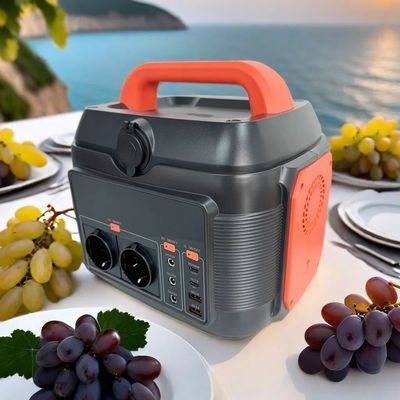 लिथियम बैटरी पोर्टेबल पावर स्टेशन 600W 200W 300W घरेलू 110V 220V कैंपिंग के लिए