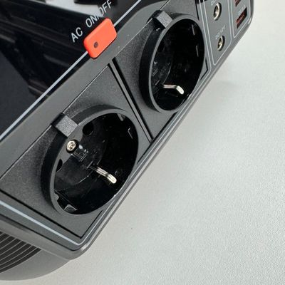 600W पोर्टेबल पावर स्टेशन हटाने योग्य 576wh/14.4V/40ah बैटरी क्षमता सौर जनरेटर