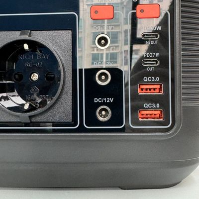 अन एसी सोकेट के साथ सरल और सुरक्षित ऑन-बोर्ड पावर स्टेशन 600W288wh सौर जनरेटर