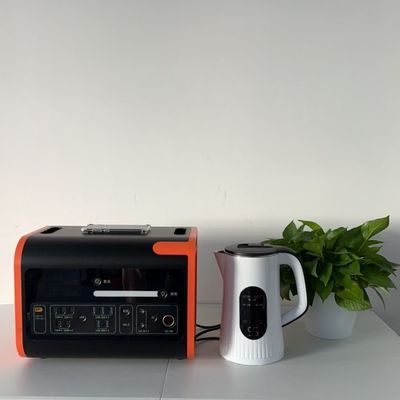 जापान बाजार आउटडोर आपातकालीन बिजली स्टेशन के लिए 300W 600W 2200W टाइप-सी सौर जनरेटर