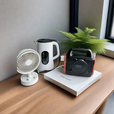 अनुकूलित बिजली आवश्यकताओं के लिए 300W/20ah समायोज्य शक्ति आउटडोर पोर्टेबल पावर स्टेशन