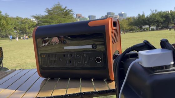 सीई प्रमाणन के साथ 2200W 2048wh 40ah पोर्टेबल सौर आउटडोर कैंपिंग पावर स्टेशन