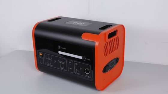 बड़ी क्षमता वाला आउटडोर आपातकालीन बिजली स्टेशन 2200W 2048wh 40ah USB 12W*3/18W*2 के साथ