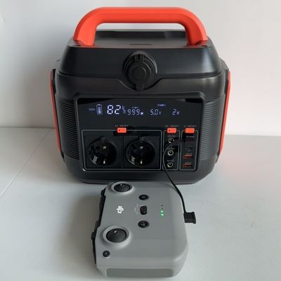 प्रकार-सी आउटपुट Pd100W Pd27W S6 LiFePO4 576wh आउटडोर के लिए पोर्टेबल केस पावर स्टेशन