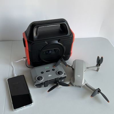 288wh/14.4V/20ah/80000mAh घरेलू सौर सेल 300W कैम्पिंग यात्रा के लिए पोर्टेबल चार्जर