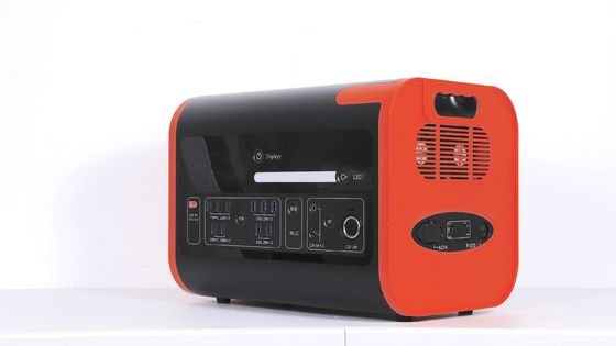 2200W40ah वायरलेस चार्जिंग सोलर एनर्जी स्टोरेज पावर स्टेशन गर्म नारंगी में काले रंग के साथ