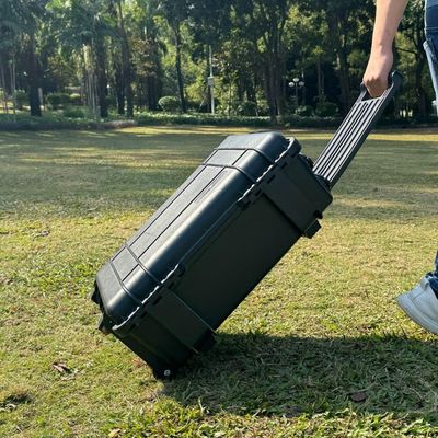 एसी शुद्ध साइन वेव पोर्टेबल पावर होम और कैंपिंग के लिए 4000W आउटपुट सॉकेट सभी प्रकार