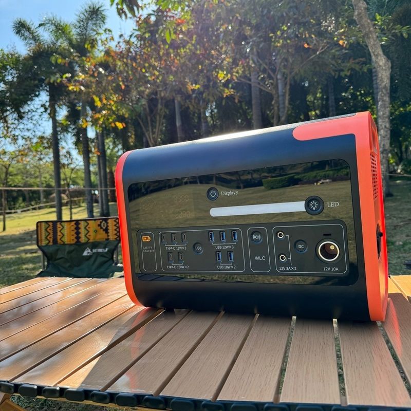 600W 2200W 3000W सौर जनरेटर आउटडोर परिवार RV कैंपिंग के लिए पोर्टेबल पावर स्टेशन