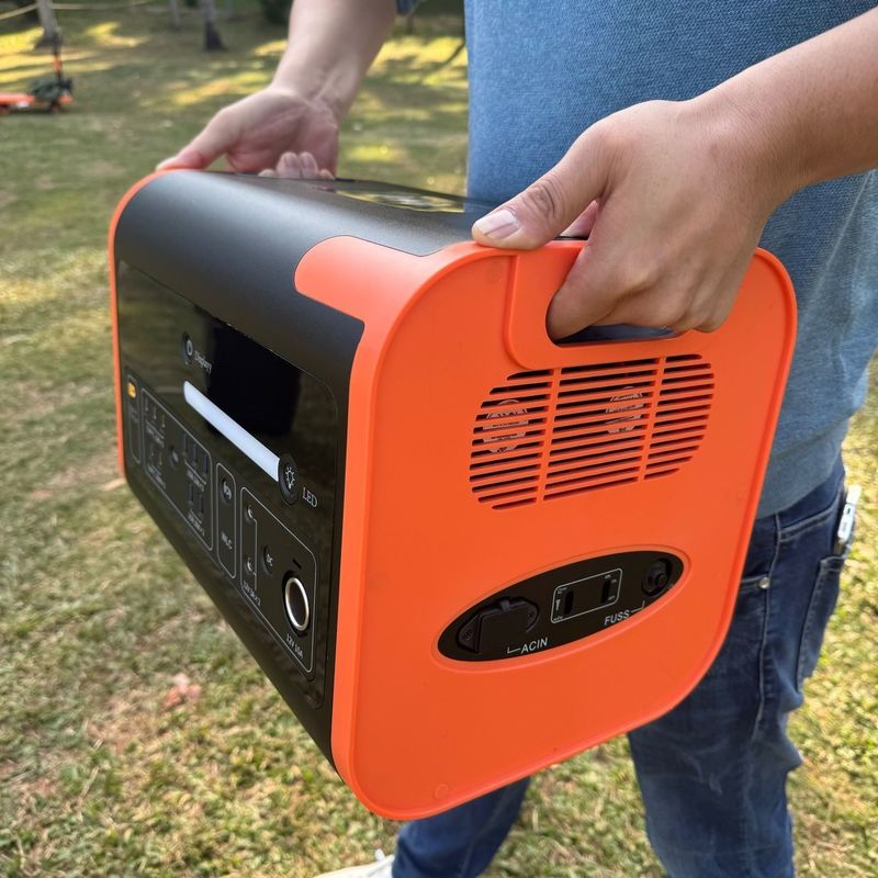 आउटडोर कार्य आपातकालीन बिजली स्टेशन 300W 600W 2200W LiFePO4 के साथ मोबाइल बिजली की आपूर्ति