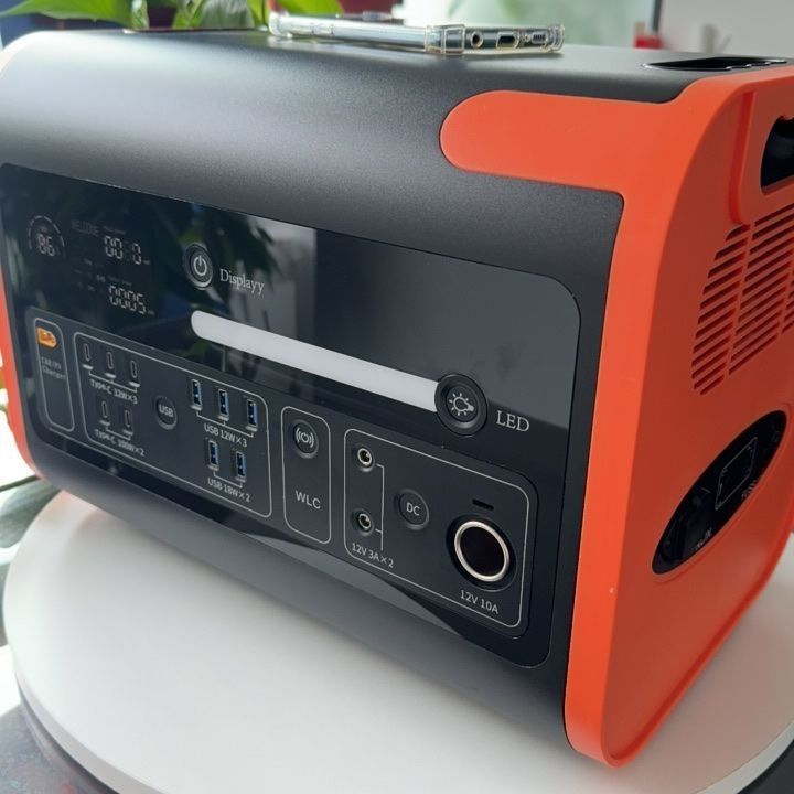 600W 2000W पोर्टेबल पावर स्टेशन कैंपिंग आउटेज आपातकालीन बिजली के लिए सौर जनरेटर