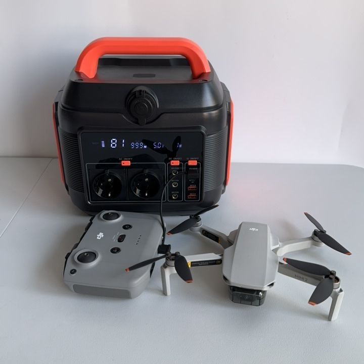पोर्टेबल पावर स्टेशन 600W 150W 200W 300W जनरेटर शिविर और घर के लिए सौर पैनल