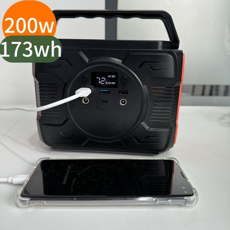200W/300W/400W पोर्टेबल सौर पवन संकर जनरेटर उत्तरी अमेरिका आउटडोर के लिए एकदम सही