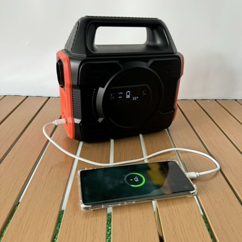 300W पोर्टेबल पावर स्टेशन आउटडोर घरेलू 110V/220V मोबाइल पावर के लिए AC/DC आउटपुट