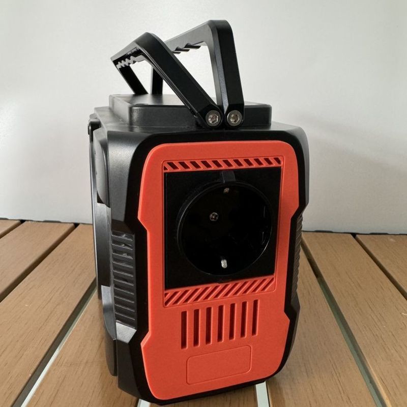 12V-16.8V/6A DC1 2 आउटपुट 200W/300W/600W आउटडोर आपातकालीन के लिए पोर्टेबल पावर स्टेशन