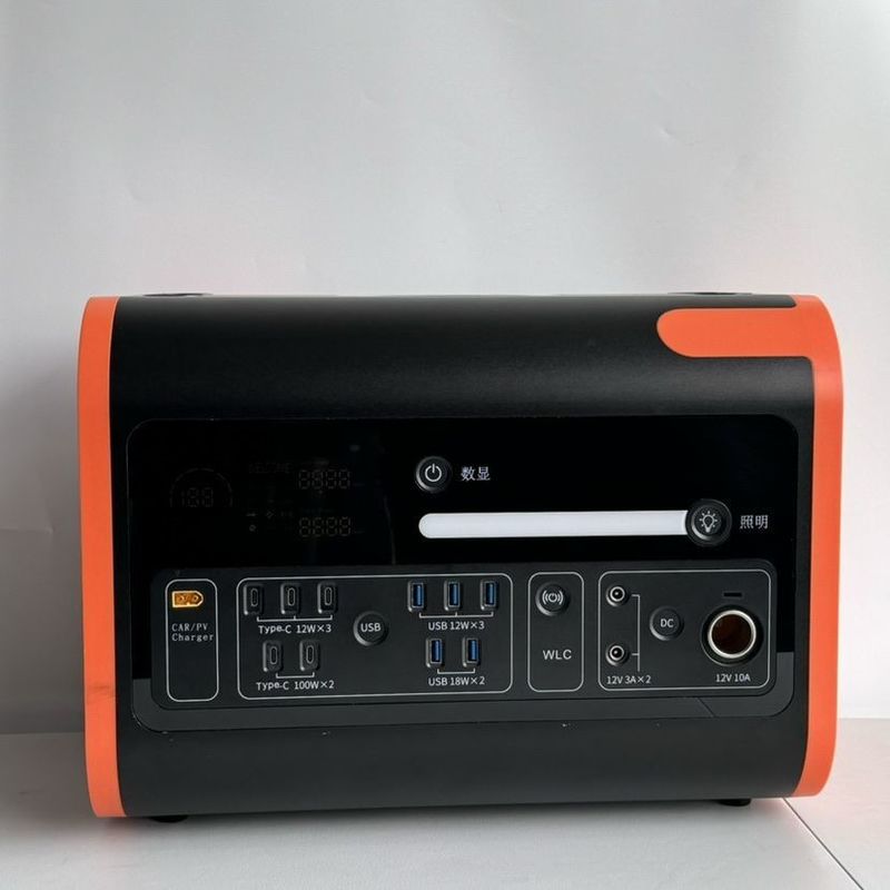 51.52V/40ah बैटरी क्षमता 3500W निरंतर बिजली उत्पादन आउटडोर के लिए सौर ऊर्जा स्टेशन